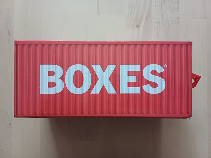 Boxes Family Party Bidding Board Game SEALED NEW