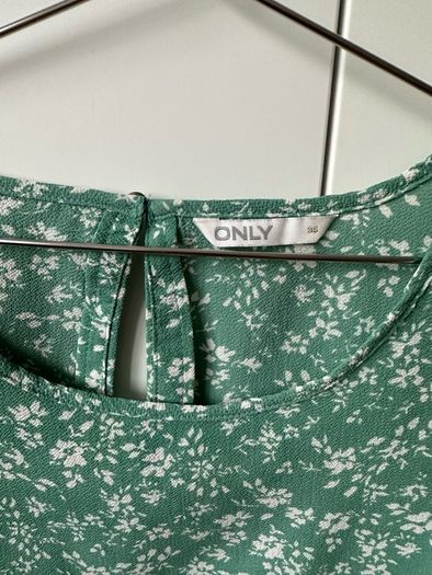 Only women ladies top, t-shirt, like new, immaculate condition, barely used