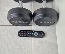 brand new 2x12.5kilo dumbbell weight set