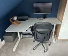 Ikea Bekant Desk
