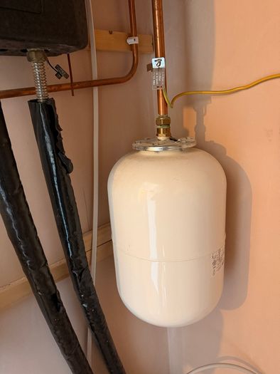 Solar Water Heating System with 2 Panels - great condition