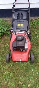Briggs and Stratton lawnmower ( petrol engine)