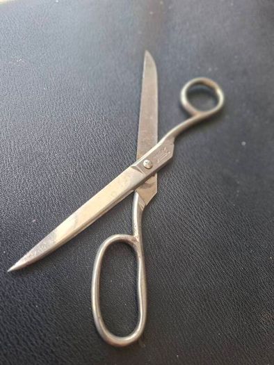 Old Vintage 7" Tailor's Scissors made in Sheffield England