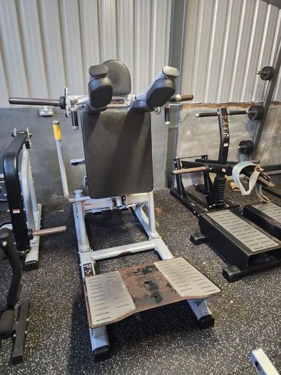gym equipment (commercial)