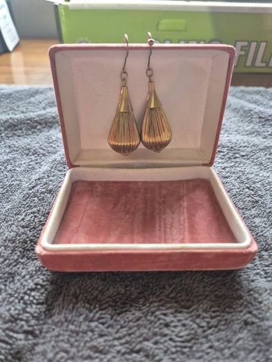 Vintage Golden tone Earrings