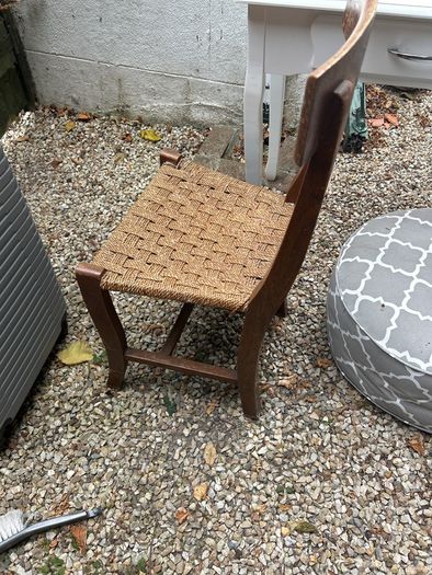 Solid wood chair with woven seat
