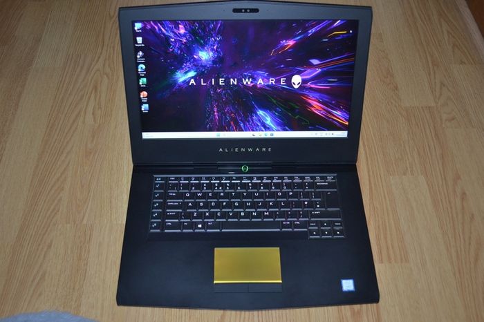 Dell Alienware 15 R3 Gaming Laptop Core i7, SSD + Microsoft Office