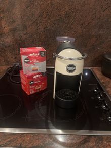 lavAzza Coffee Maker & Pods