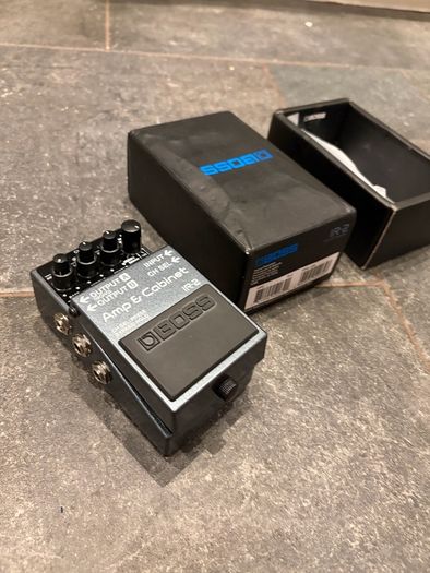 Boss IR-2 Amp and Cabinet Simulator Pedal with Box