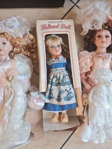 vintage porcelain dolls job lot perfect condition with certificates
