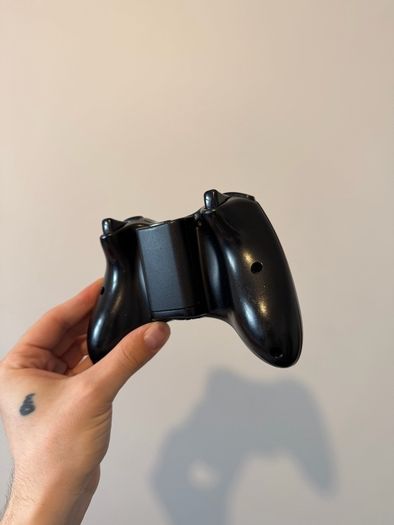 Xbox 360s 250gbHdd and games( plug n play )