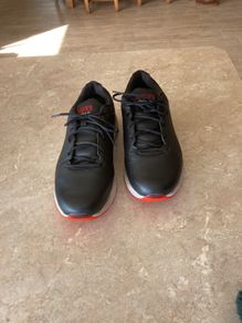 golf shoes