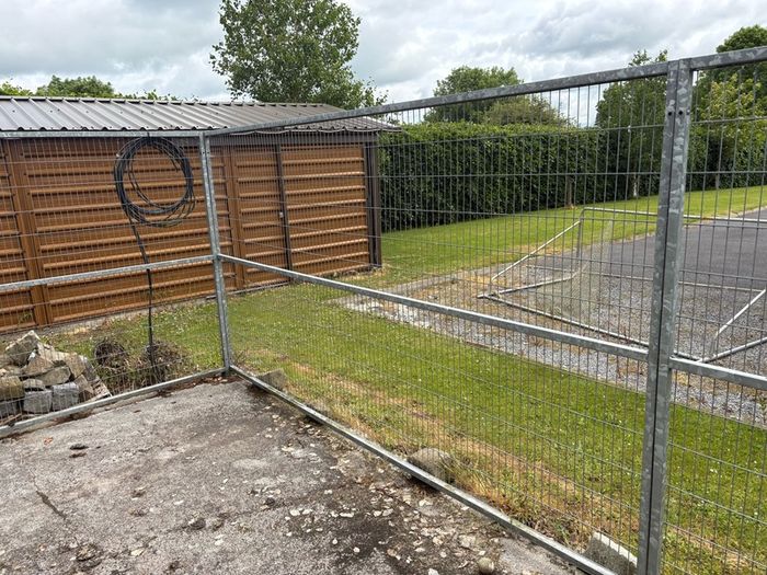 dog pen