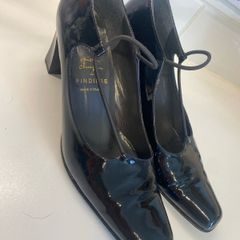 Black patent leather shoes size 39 /6