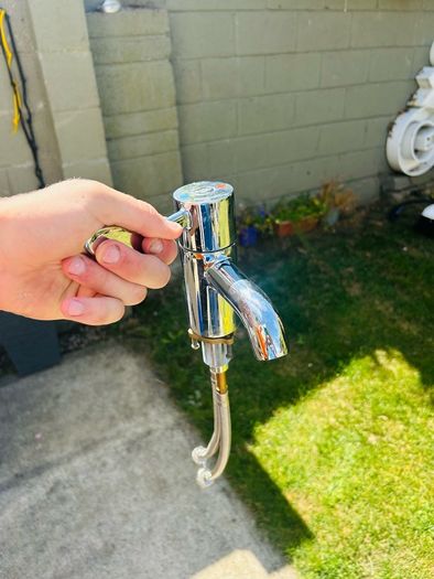 Basin mixer tap