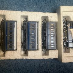 Hornby 7178 Loco and 3 Blue Carriages - OO Gauge