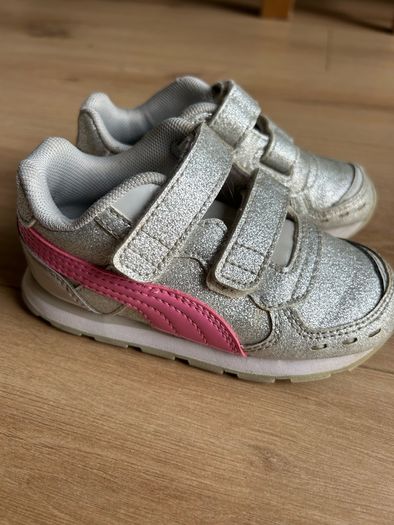 Shoe bundle - toddler- 23
