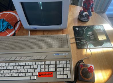 Atari 520STE + SM124 Monitor FAULTY - Working with Vertical Line + Mouse + Joystick