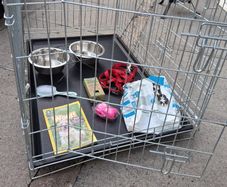 Dog cage/crate and accessories