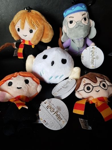 set of harry potter keyrings