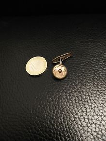 Vintage closure? cufflink?