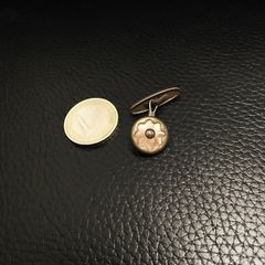 Vintage closure? cufflink?