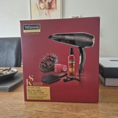 Tresemme Bliw Dry Collection