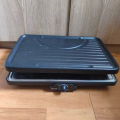 Electric grill
