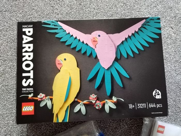 LEGO 31211 The Fauna Collection Macaw Parrots