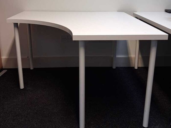 Corner Desks