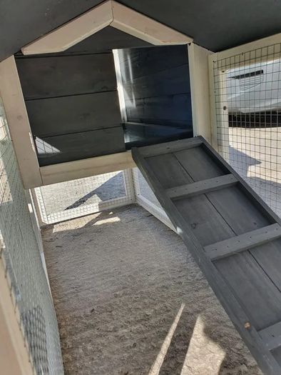Bunny Arc Rabbit Hutch, FREE Delivery