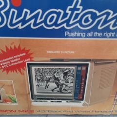 vintage mini tv from 1986