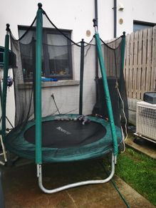 6ft trampoline free to go
