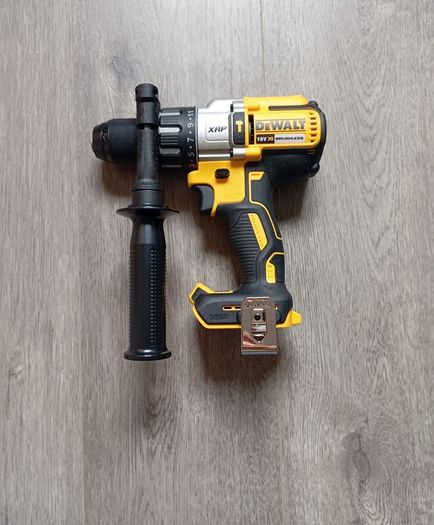 DeWalt Batteries & Charger (New)