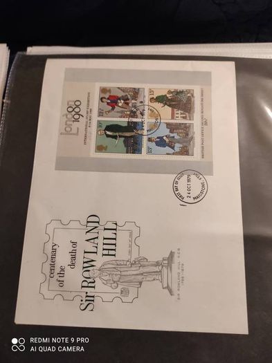 Stamp album UK's Presentation packs x 100