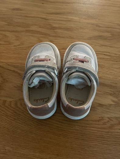 Clarks Fawn Hero toddler shoes size 5G