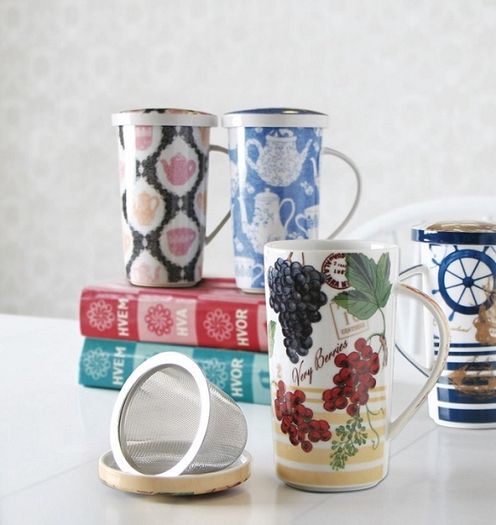 Porcelain Wild Berries Cup With Infuser And Lid 350ml