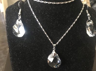 Swarovski Crystal Elements Earrings and Pendant