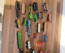 Job Lot: Vintage ERTL Thomas & Friends Die-Cast Trains & Rolling Stock