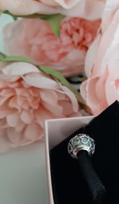 New genuine pandora blue hearts charm