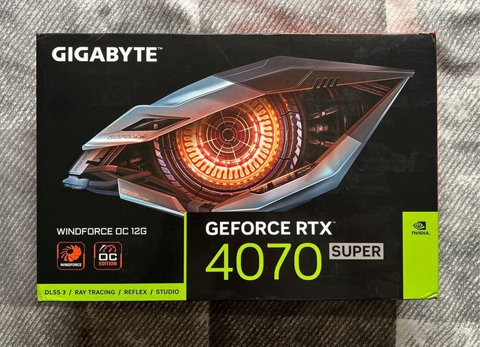 Gaming Pc - Rtx 4070 Super / Corsair Ddr5 32gb CL36 / i5 14600kf / Z790 Tachyon X
