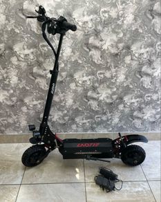 Laotie Es18 E scooter