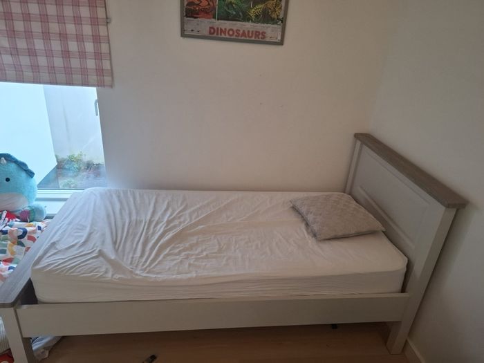 Single bed - 3ft