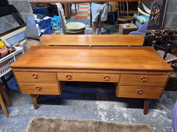 mid-century dressing table