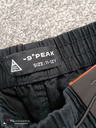 NEW.boy's trousers.age 11/12