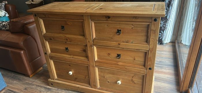 Chest of Drawers