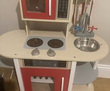 Toy kitchen