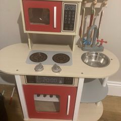 Toy kitchen