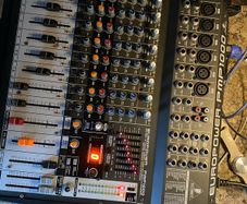 Pmp1000 powered mixer 500w