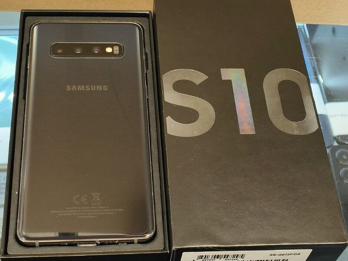 Samsung Galaxy S10 Plus - 128GB - (Unlocked) (Dual SIM) Very Good